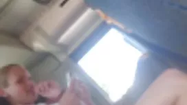 小妹妹，我的公鸡大还是小？