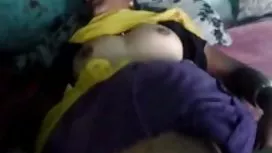 西班牙人与大山雀性交钱，在街上被抓