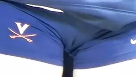 大学荡妇是她的小弟弟（乱伦）