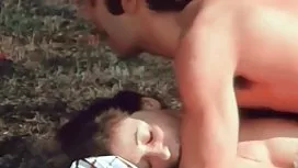 宝贝自慰，她的父亲在网络摄像头上看到她并拍摄她