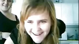 两个大母狗妓女的性三重奏非常他妈的和有趣的