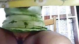 胖西班牙宝贝给了JordielNiñoPolla她的屁股