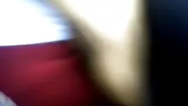 对他的妹妹进行阴蒂按摩并且出乎意料地搞砸了