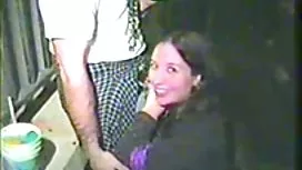 女学生婊子逃离学校