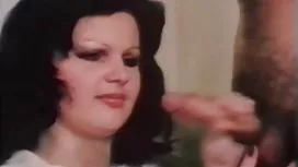 他和他的妹妹打架，像个婊子一样乱搞她（乱伦）